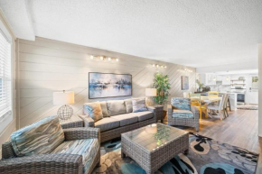 New! Venus unit 101, 2 Bed 2 Bath, Sleeps 4, Free Activities Included!